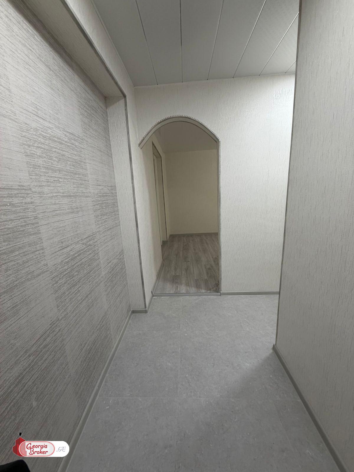 იყიდება ახალი გარემონტებული 3 ოთახიანი ბინა